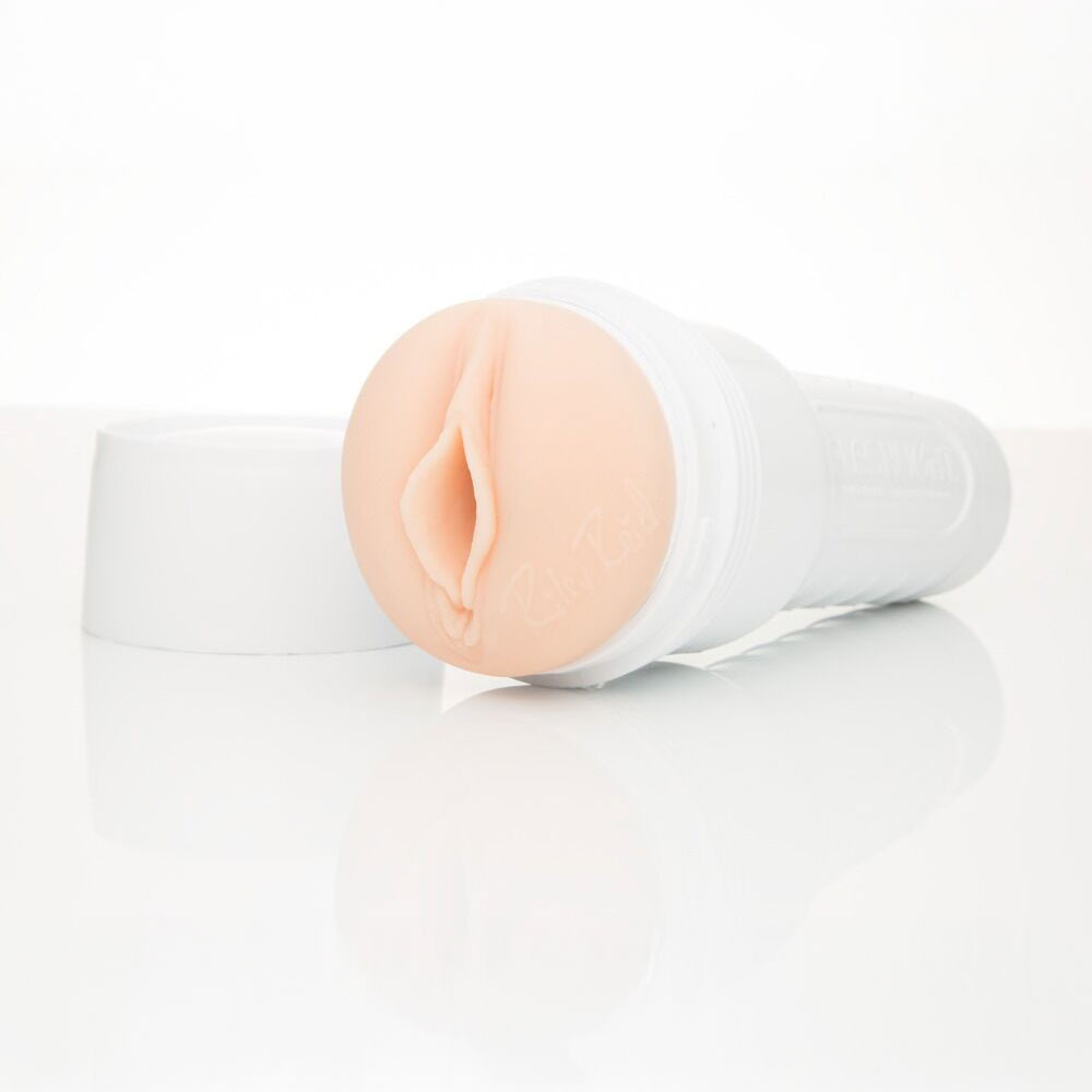 Fleshlight Riley Reid Utopia Flesh - Image 3