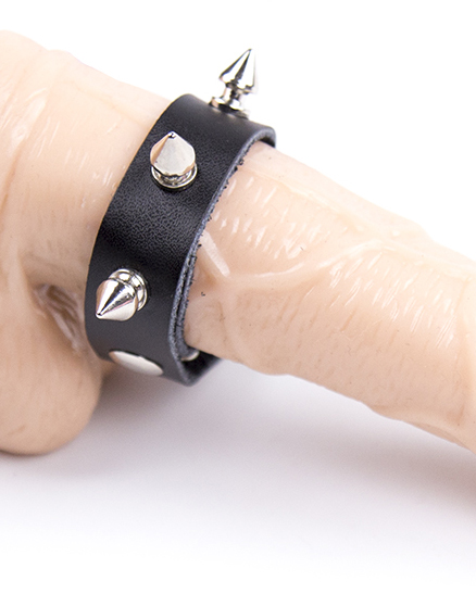 Leather Spike nail adjustable cock ring - Image 5