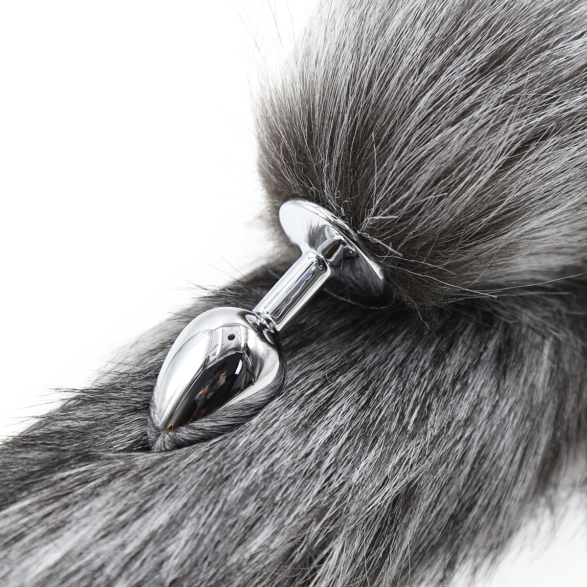 Grey faux fur Fox tail with metal butt plug LARGE - Image 3