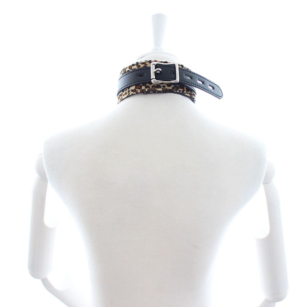 Naughty Toys Leopard Print Faux Fur Collar with Leash - Image 2